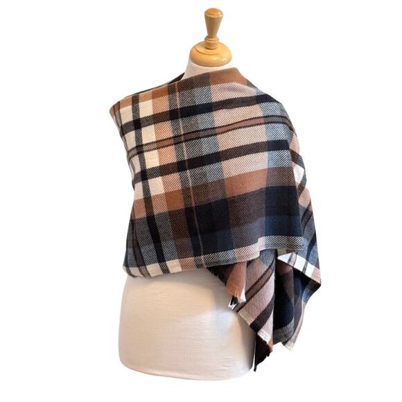 Vince Camuto Tartan Plaid Oversized Fringe Scarf One Sz Knit Preppy Fall Winter - Picture 1 of 5